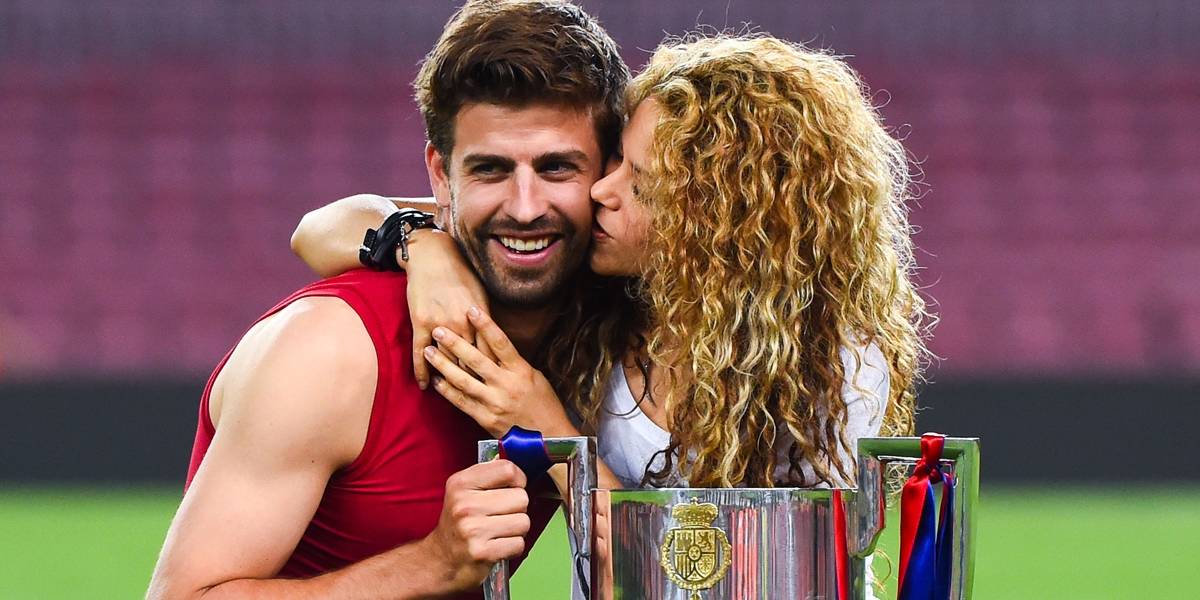 Liga espanhola proíbe insultos a Shakira e Pique nos estádios.