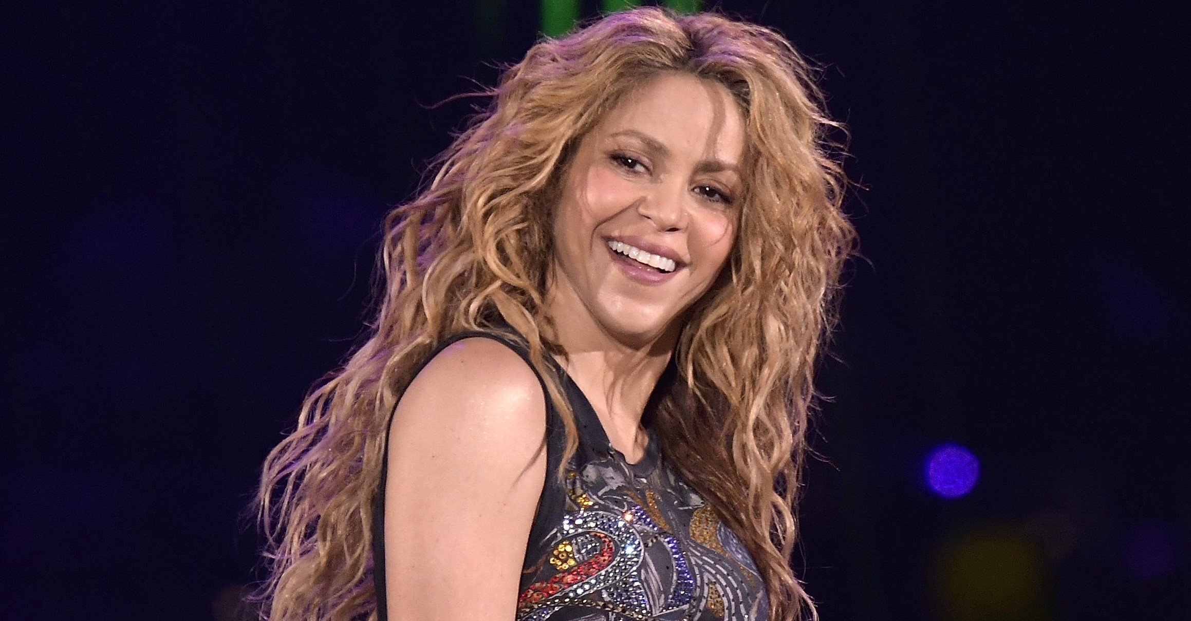 Shakira aparece deslumbrante com look novo em Madrid - EDW Tour