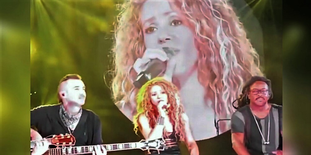 Antologia: Baixista de Shania Twain, Derek Frank entra na banda de Shakira