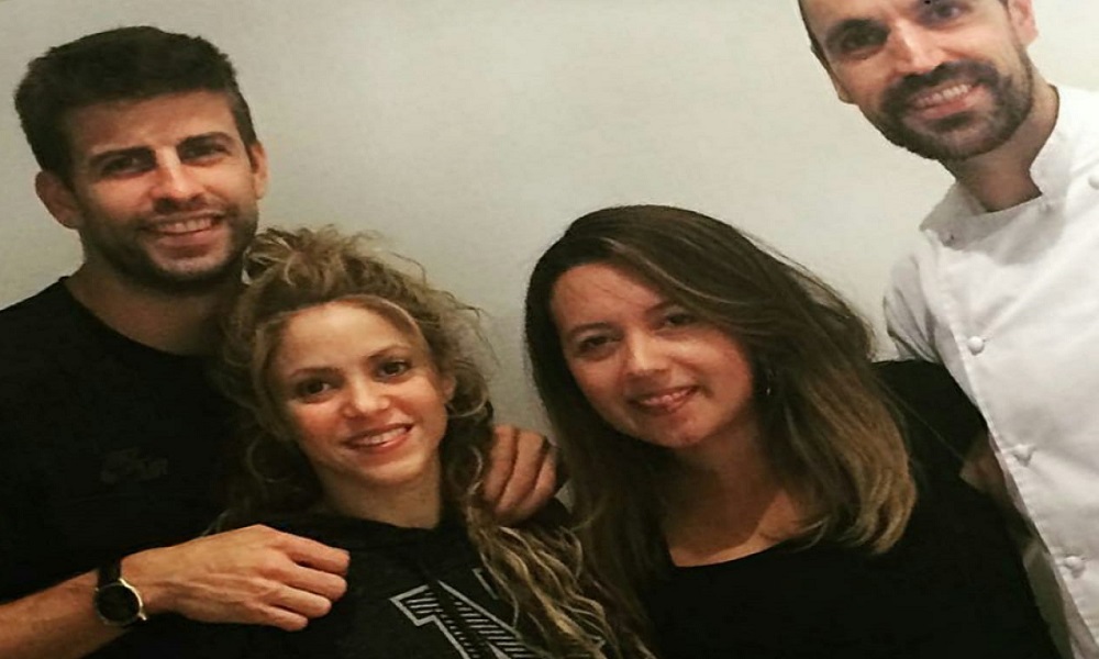 Nova foto de Shakira e Gerard Piqué no Restaurante Alligué em Barcelona