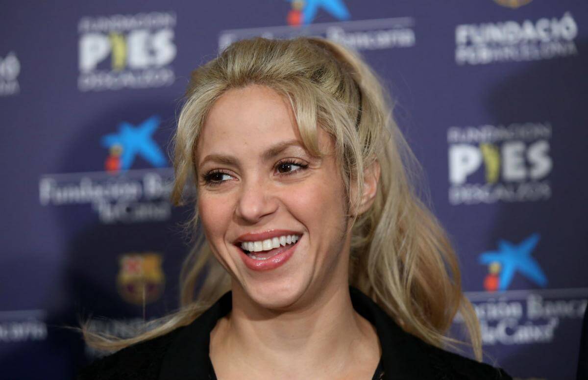 Confira 5 covers de Shakira interpretando outros artistas no Instagram