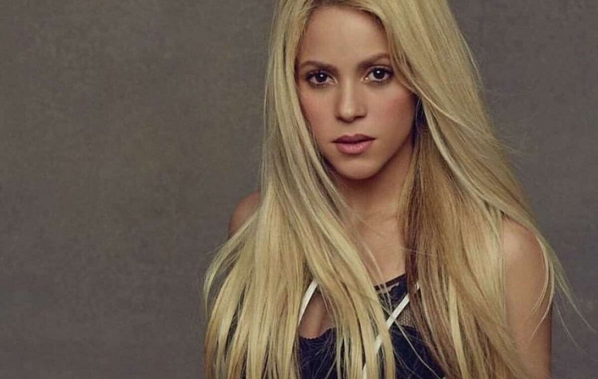 Confira novos itens na loja oficial da Shakira para o Super Bowl