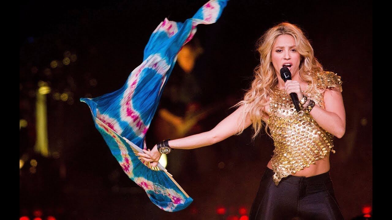 Há 9 anos, Shakira gravava o DVD "Live From Paris"