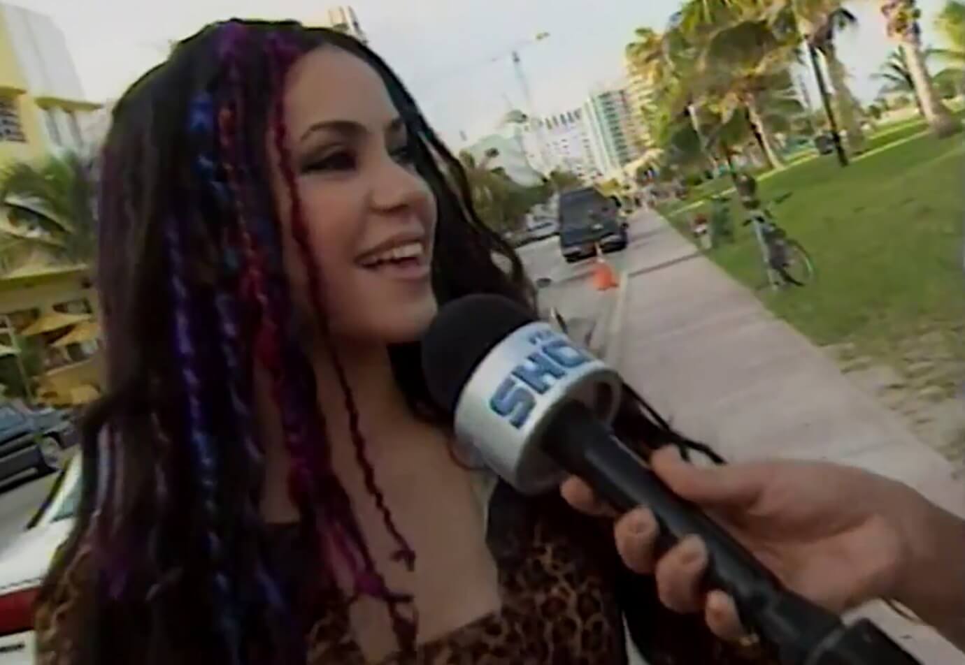 Relembre entrevista de Shakira ao Vídeo Show em 1998