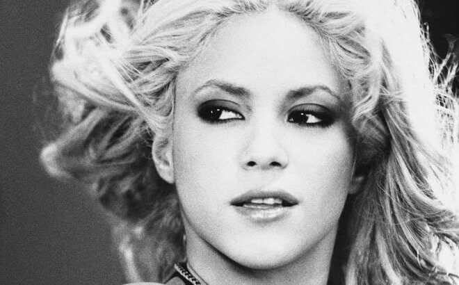 "Whenever, Wherever" de Shakira completa 20 anos de seu lançamento