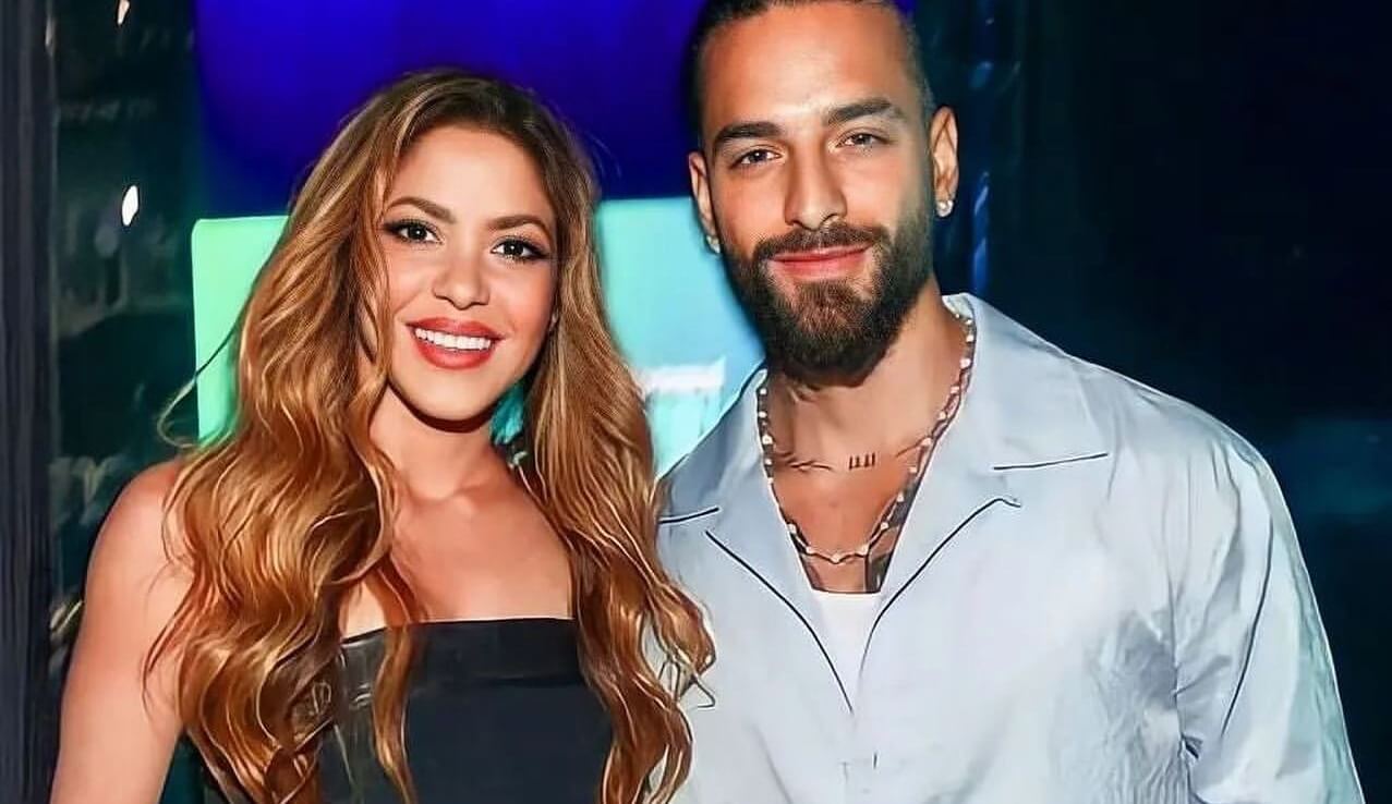 Shakira e Maluma em apresentação de Messi